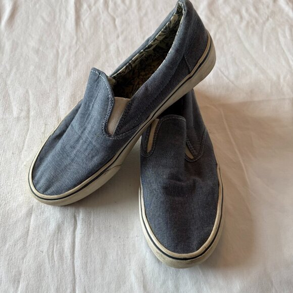 Old Navy Slip on Sneakers - Picture 1 of 3